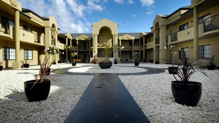 Best Western Plus Canberra Central Apartments