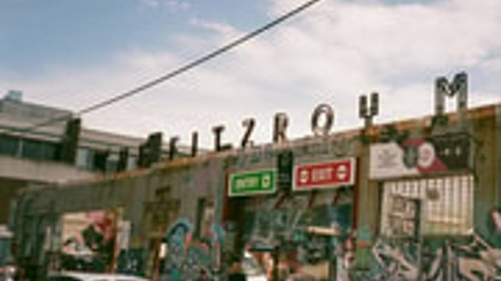 Collingwood and Fitzroy: Vegan and Vintage Walking Tour (Melbourne Vegan and Vintage Walking Tours)