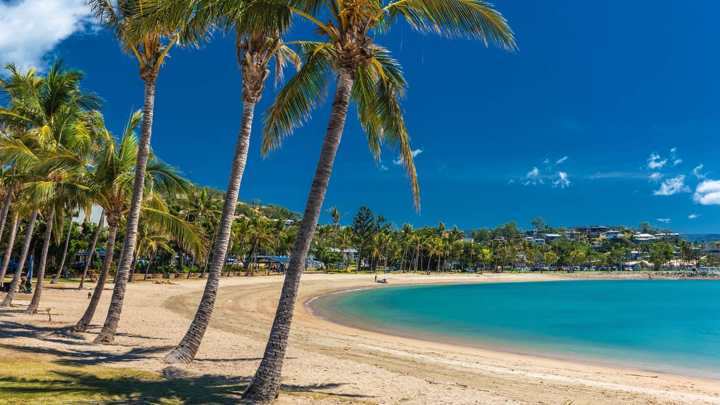 Whitsundays to Uluru (With Sailing Until Mar '27) (Contiki)